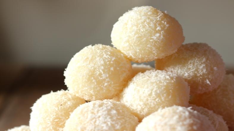 How to prepare Coconut Ladoo? How to prepare Coconut Ladoo?
