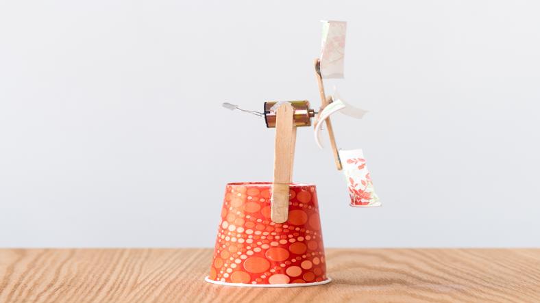 Mini Wind Turbine, science experiment for children Mini Wind Turbine, science experiment for children