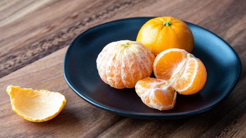 Oranges - Let us know how to peel off & eat; along with its benefits Oranges - Let us know how to peel off & eat; along with its benefits